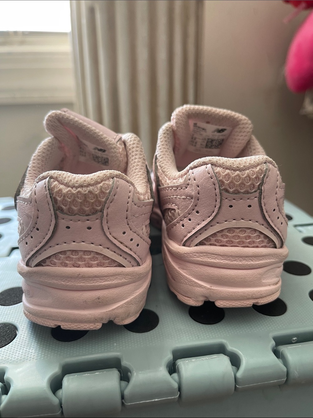 New Balance sneakers - Picture 3 of 4